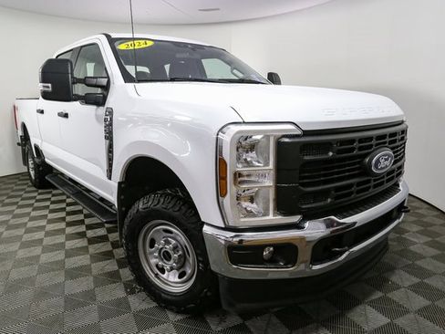 Used 2024 Ford F250 XL w/ XL Chrome Package image 3