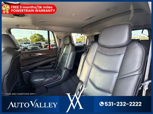 Used 2020 Cadillac Escalade Luxury AWD/4WD image 23