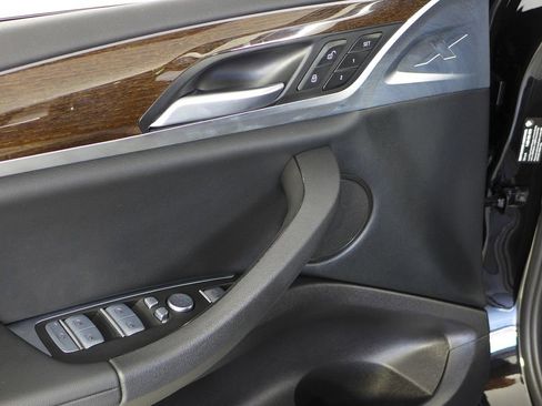 Certified 2023 BMW X4 xDrive30i w/ Convenience Package image 12