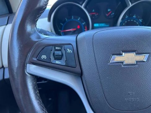 Used 2013 Chevrolet Cruze LT image 20
