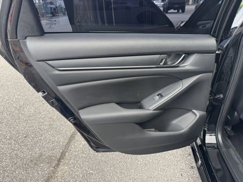 Used 2020 Honda Accord Sport image 8