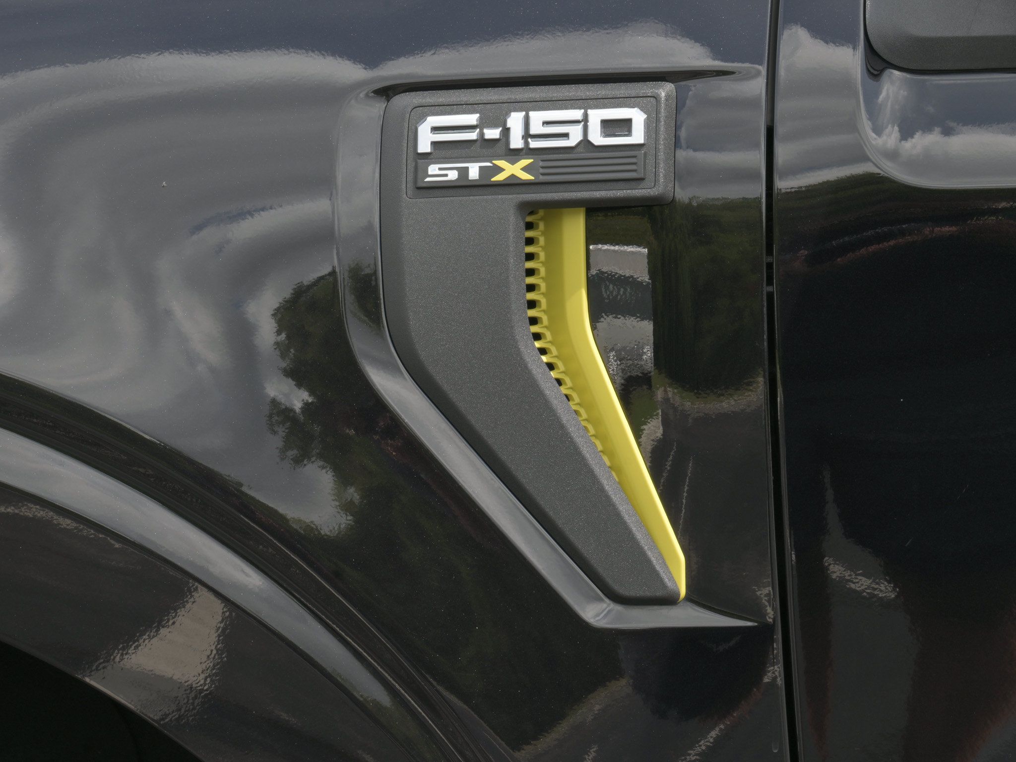 Used 2025 Ford F150 STX w/ Equipment Group 200A AWD/4WD image 38