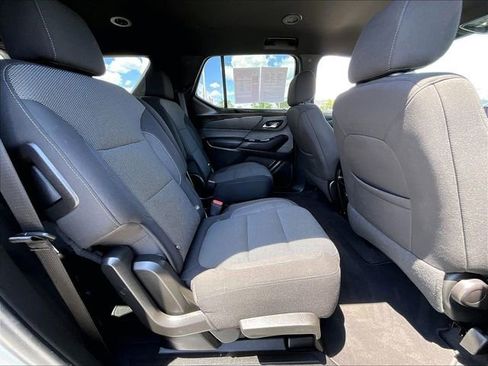 Used 2023 Chevrolet Traverse LT AWD/4WD image 16