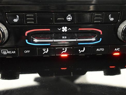 Used 2023 Jeep Grand Cherokee L Altitude image 16