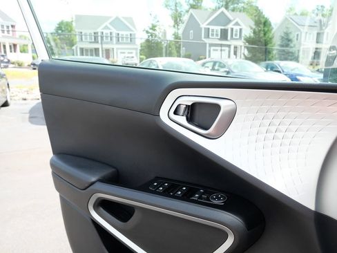 Used 2020 Kia Soul X-Line FWD image 15