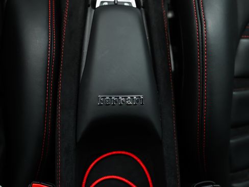 Used 2021 Ferrari F8 Tributo RWD image 30
