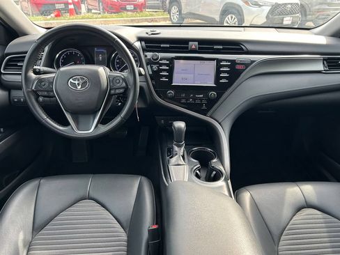 Used 2019 Toyota Camry SE FWD image 16