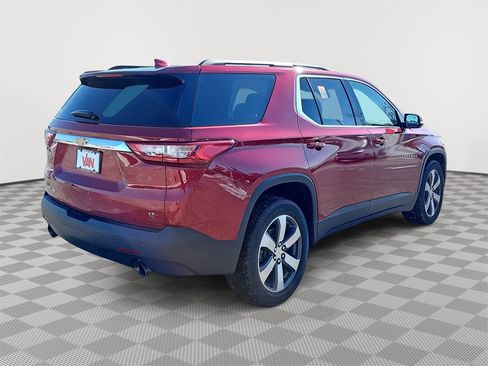 Used 2019 Chevrolet Traverse LT w/ LT Premium Package image 5