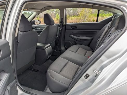 Used 2024 Nissan Altima 2.5 SV image 36