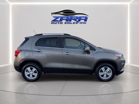 Used 2020 Chevrolet Trax LT w/ Driver Confidence Package AWD/4WD image 7