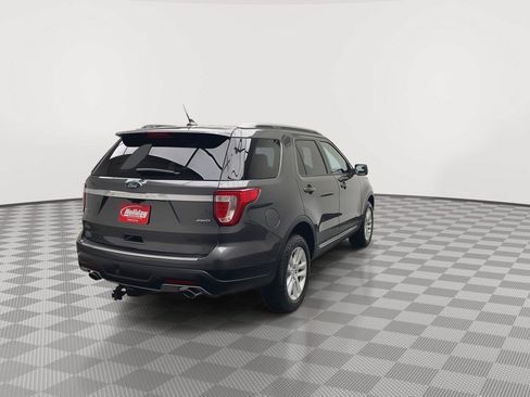 Used 2018 Ford Explorer XLT w/ Equipment Group 202A AWD/4WD image 41
