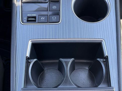 Used 2021 Toyota Sienna XSE image 15