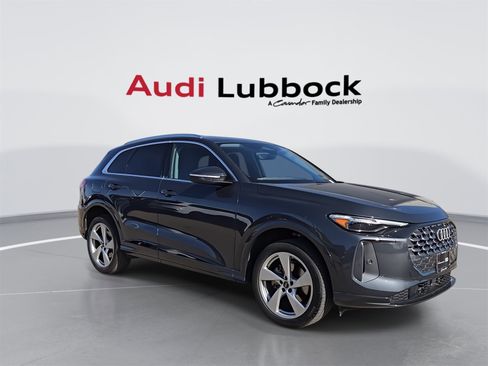 Used 2025 Audi Q5 Premium Plus w/ Premium Plus image 2