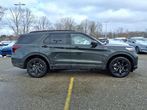 Certified 2023 Ford Explorer ST-Line w/ Class IV Trailer Tow Package image 9