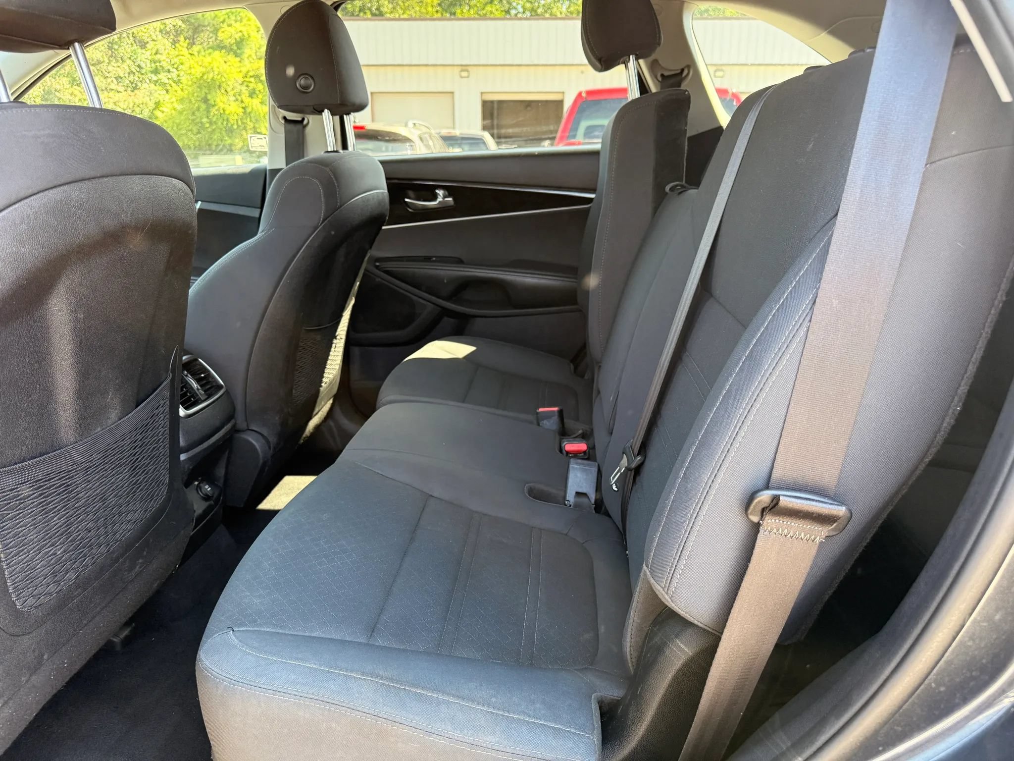 Used 2020 Kia Sorento LX AWD/4WD image 21