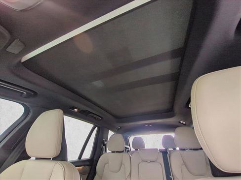 Used 2025 Volvo XC90 B5 Core w/ Protection Package Premier AWD/4WD image 16