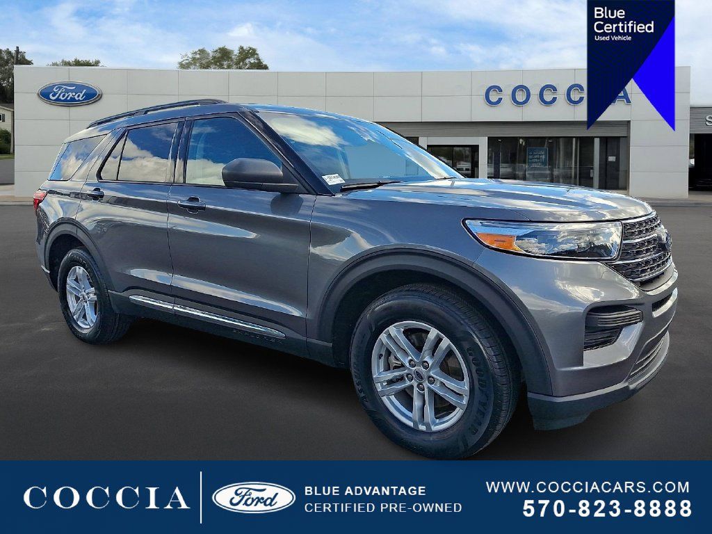 Used 2022 Ford Explorer XLT AWD/4WD image 3