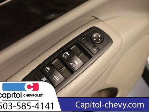 Used 2013 Jeep Grand Cherokee Laredo image 11