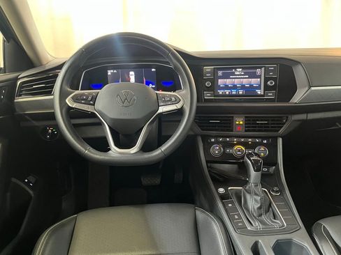 Used 2022 Volkswagen Jetta SE image 21