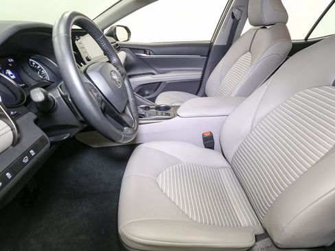 Used 2023 Toyota Camry SE image 43