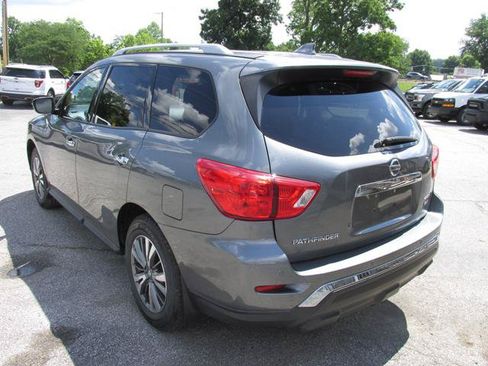 Used 2019 Nissan Pathfinder SV AWD/4WD image 5