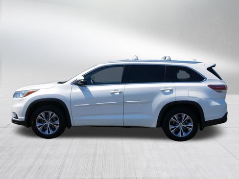 Used 2015 Toyota Highlander XLE AWD/4WD image 4