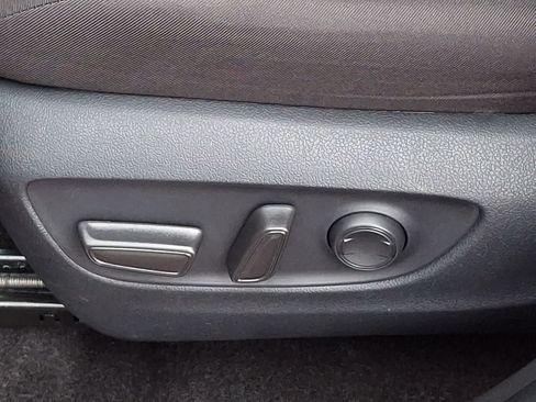 Certified 2025 Toyota RAV4 XLE AWD/4WD image 28