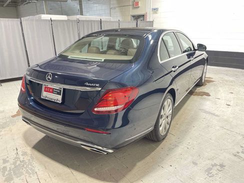 Used 2018 Mercedes-Benz E 400 4MATIC Sedan image 26