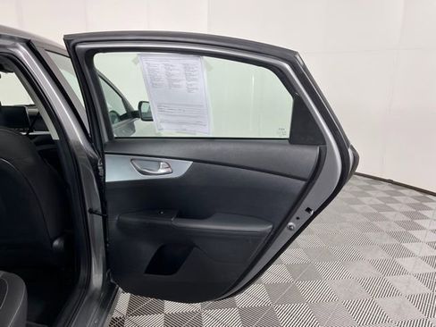 Used 2022 Kia Forte LXS image 39