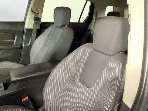 Used 2017 GMC Terrain SLE image 8