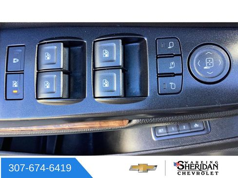Used 2018 Chevrolet Suburban Premier AWD/4WD image 23