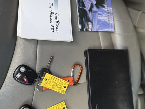 Used 2005 Cadillac Escalade 2WD image 26