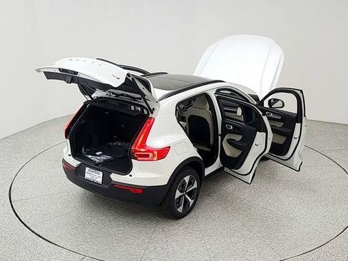 New 2026 Volvo XC40 B5 Plus w/ Climate Package image 39