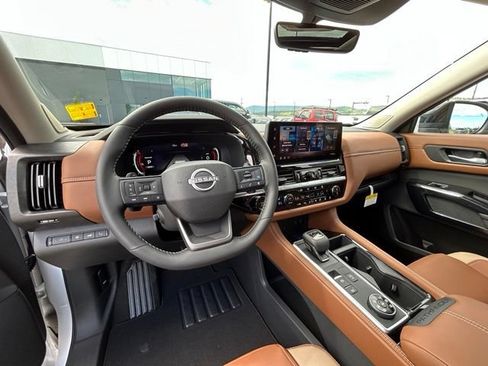 New 2026 Nissan Pathfinder Platinum w/ Cargo Package AWD/4WD image 22
