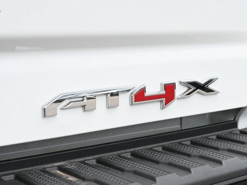 Used 2025 GMC Sierra 2500 AT4X AWD/4WD image 19