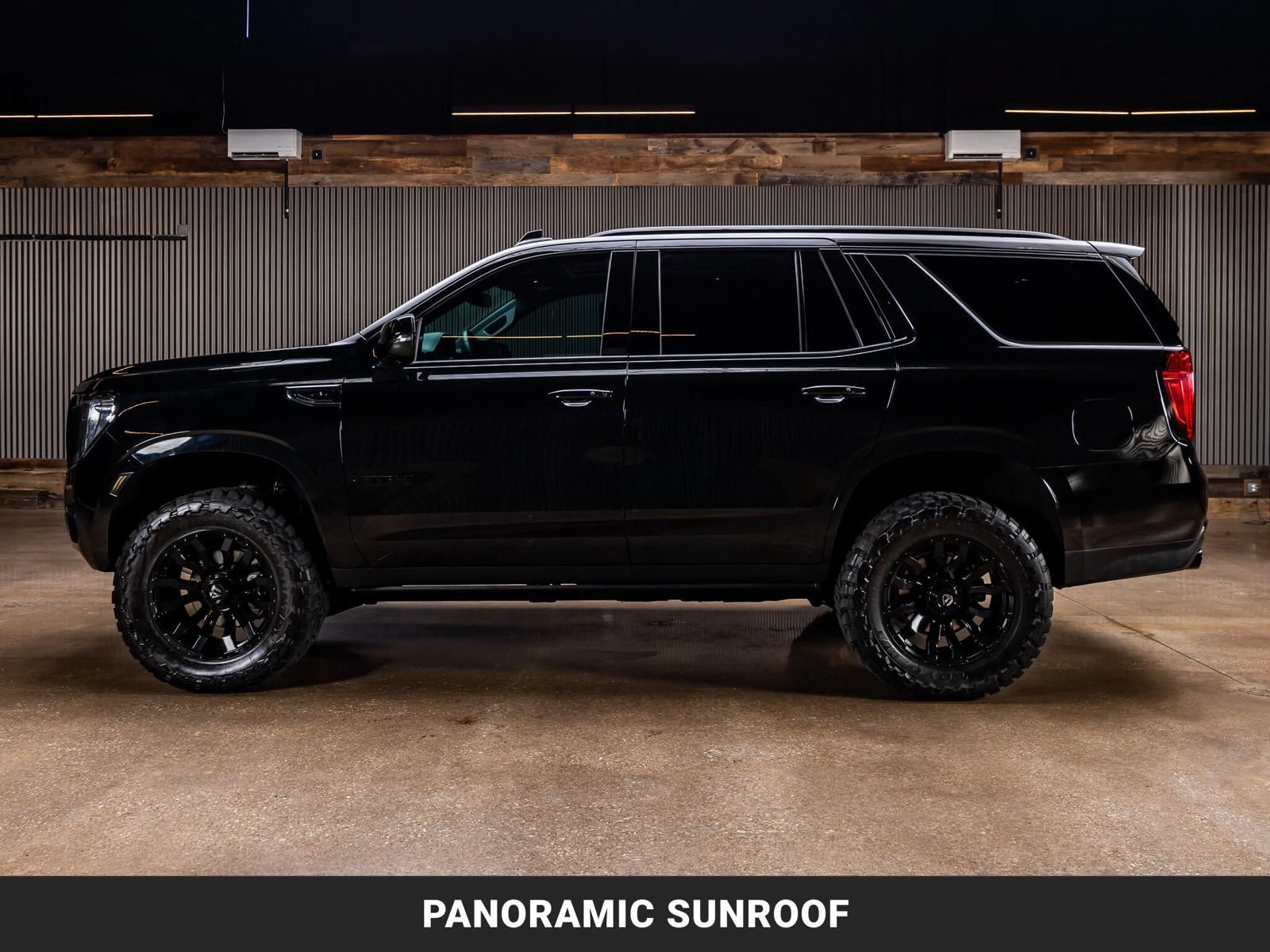 Used 2022 GMC Yukon AT4 AWD/4WD image 5