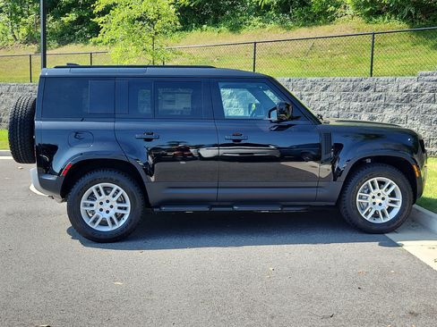 New 2025 Land Rover Defender 110 S image 11