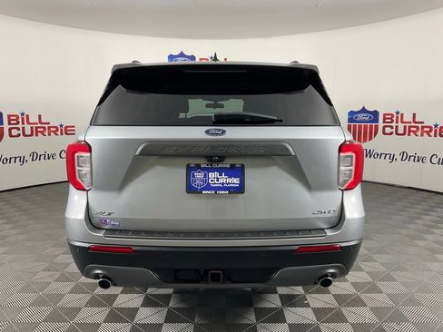 Certified 2022 Ford Explorer XLT w/ Equipment Group 202A AWD/4WD image 4
