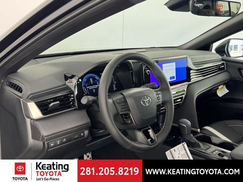 New 2026 Toyota Camry Hybrid image 2