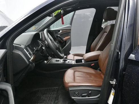 Used 2020 Audi Q5 2.0T Premium w/ Convenience Package image 9