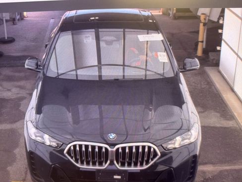 Used 2024 BMW X6 xDrive40i w/ Executive Package image 2