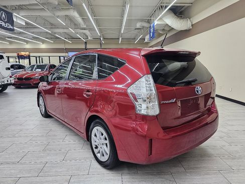Used 2012 Toyota Prius V Two image 8