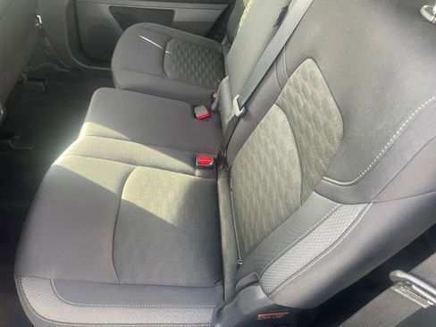 Used 2025 Nissan Pathfinder SV image 38