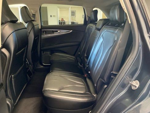 Used 2022 Lincoln Nautilus Reserve image 9