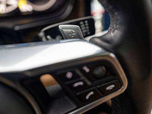 Used 2020 Porsche Panamera 4 image 35