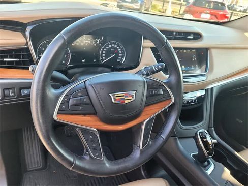 Used 2019 Cadillac XT5 Platinum image 9