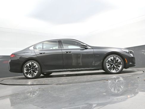 New 2026 BMW 530i w/ Premium Package image 47