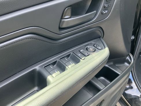 Used 2024 Honda Odyssey EX-L image 15