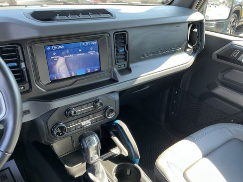 Certified 2022 Ford Bronco Black Diamond w/ Sasquatch Package image 47