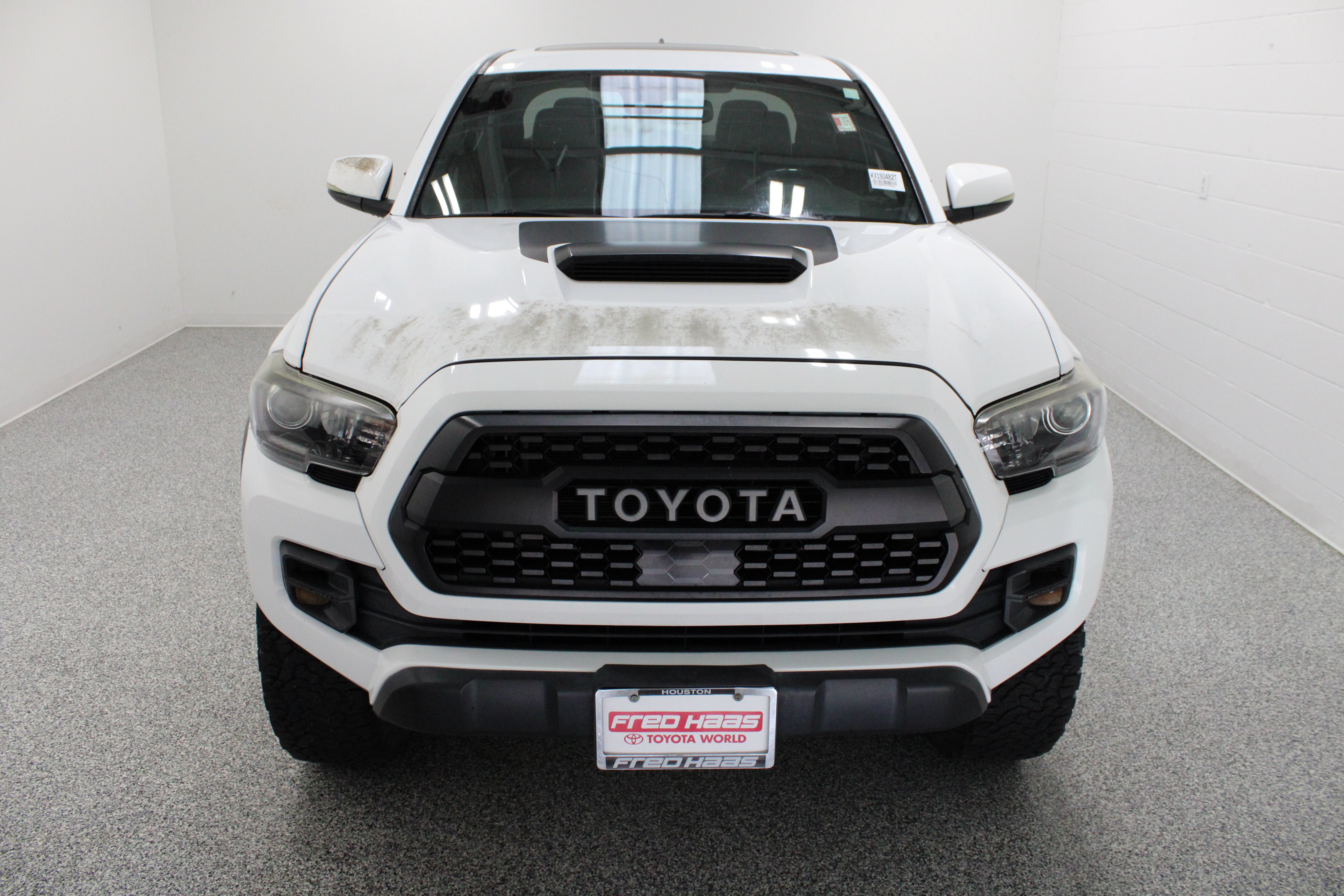 Used 2019 Toyota Tacoma TRD Pro AWD/4WD image 3